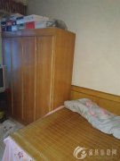 出售黄河路小学对面家属楼一套，两室一厅，有60平方，适合孩子