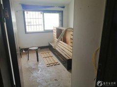 出售家和万事小区大产权二手房一套，三室一厅一厨一卫，步梯六楼