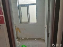 出售家和万事小区大产权二手房一套，三室一厅一厨一卫，步梯六楼